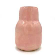 Lade das Bild in den Galerie-Viewer, Vase Nexø von der Keramikerin Sarah Oakman