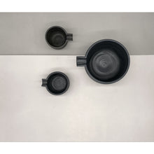 Lade das Bild in den Galerie-Viewer, Handgemachte Keramik vom Dänen Ejnar zwei Kännchen und Krug von oben fotografiert
