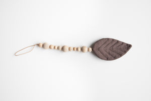 Schnullerkette - Buchenblatt